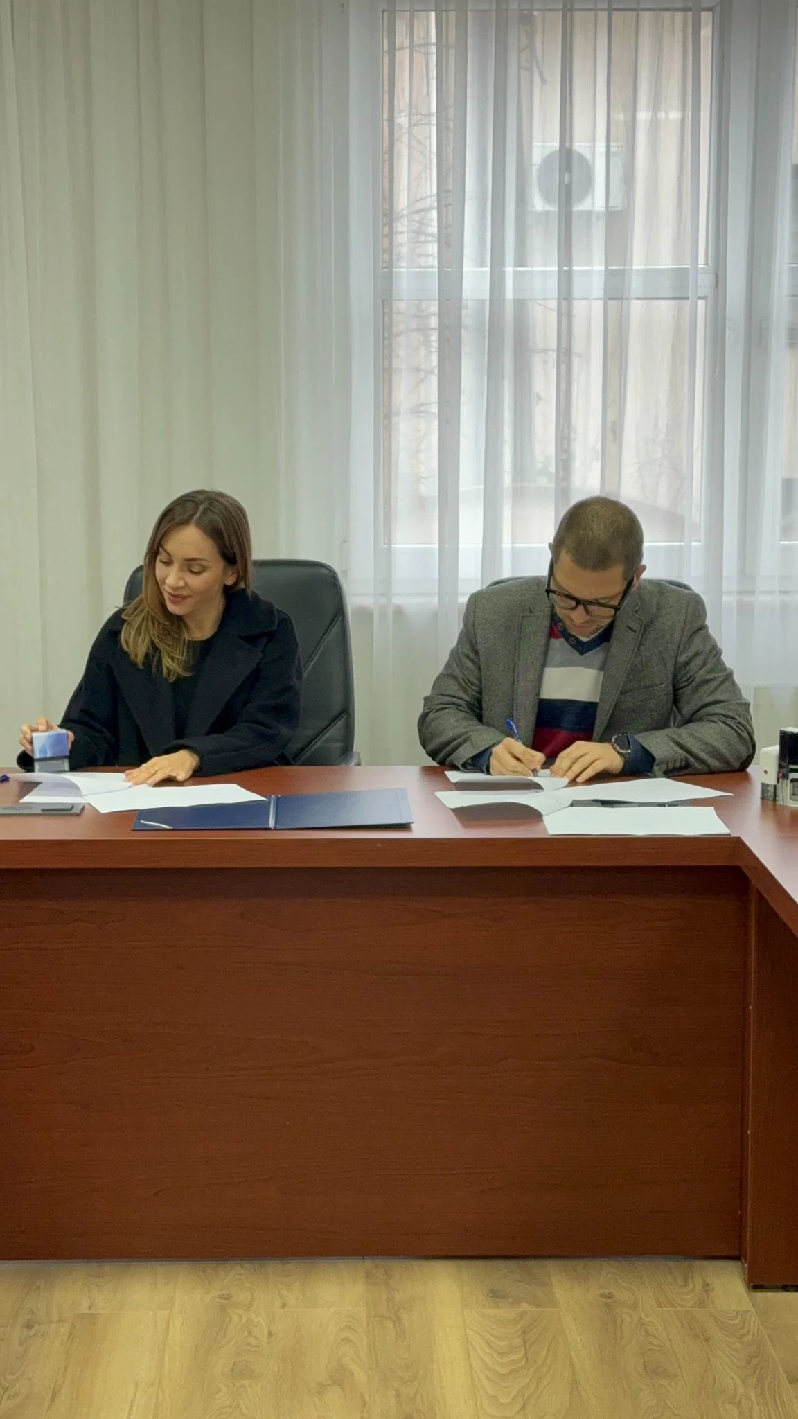 Students gain hands-on experience at Saraj Dent through guided mentoring